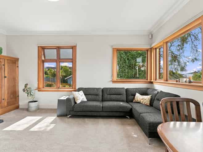 55 English Avenue, Mornington