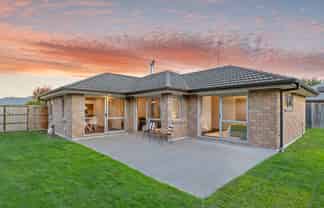 24 Wellington Street, Ashley