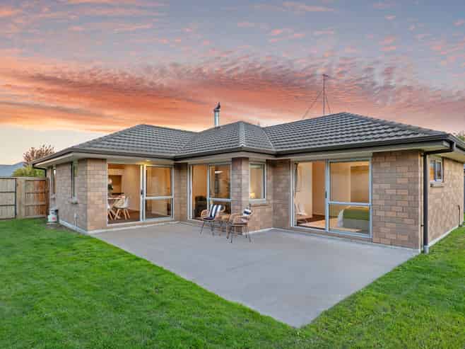 24 Wellington Street, Ashley