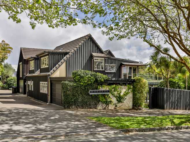 1/2 Marine Parade, Herne Bay