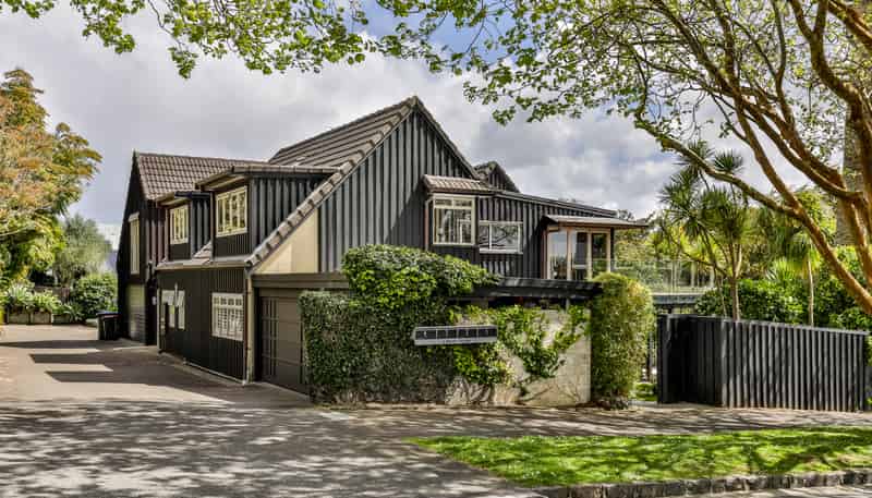 1/2 Marine Parade, Herne Bay