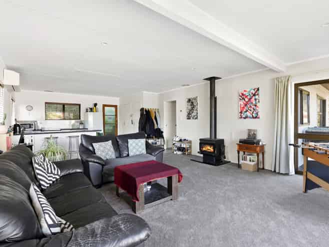Flat 2/100 Cambria Street, Nelson City
