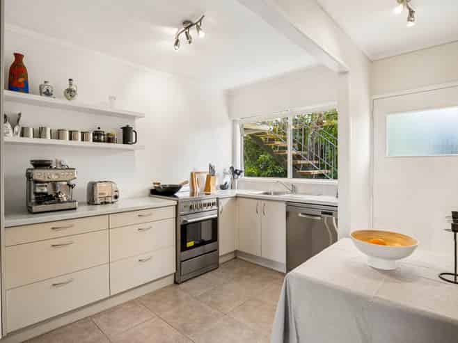 3/23B Hillsborough Road, Hillsborough