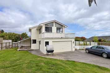3 Te Maku Grove, Waikanae
