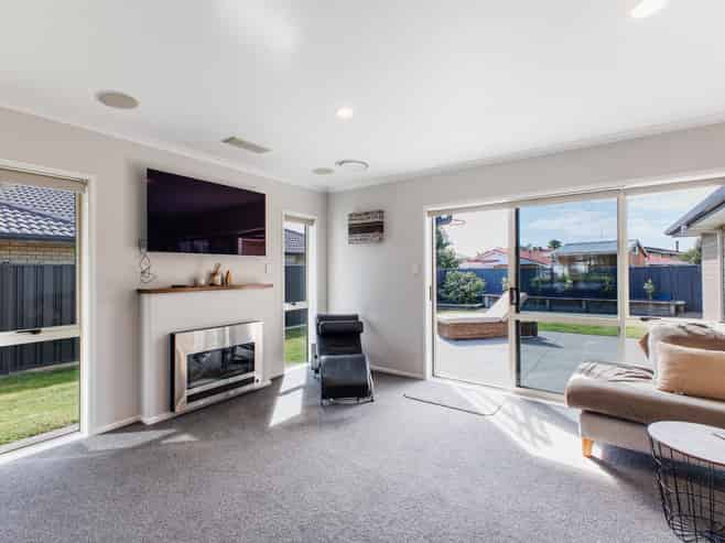 12 Omega Place, Coastlands