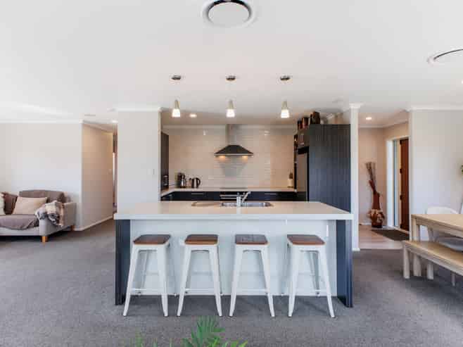 12 Omega Place, Coastlands