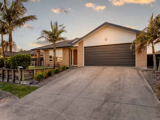 12 Omega Place, Coastlands
