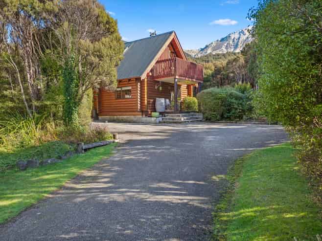 64 Tinline Terrace, Lyford