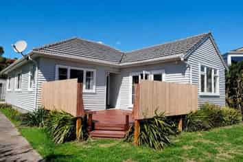 132 Wellington Rd, Paekakariki