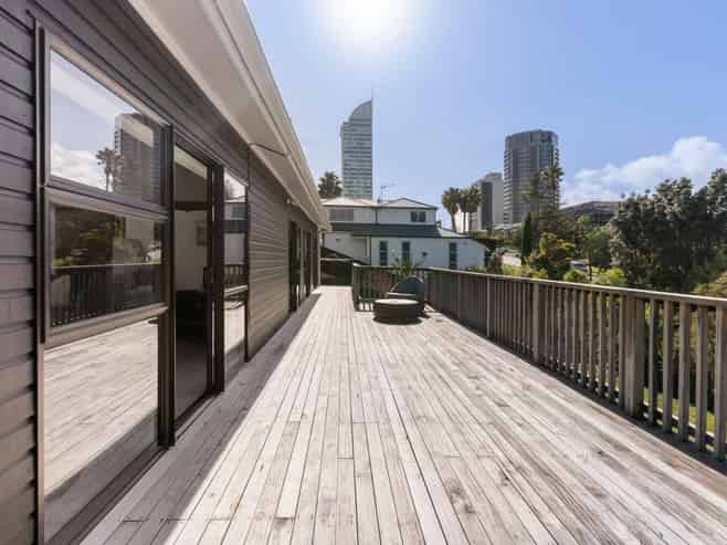 2/26 Huron Street, Takapuna
