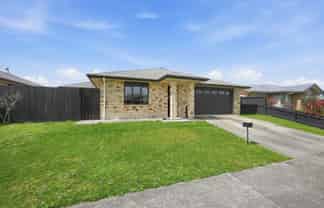 4 Landmark Court, Huntington