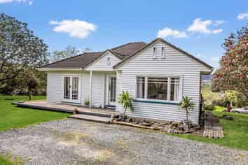 26 Puriri Glade, Maungaturoto