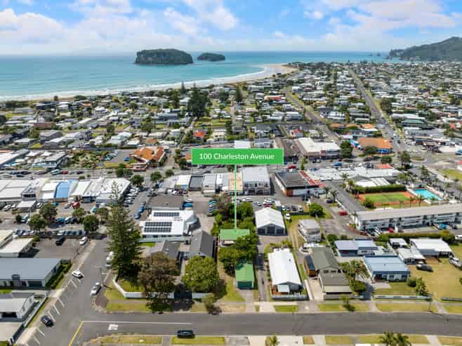 100 Charleston Avenue, Whangamata
