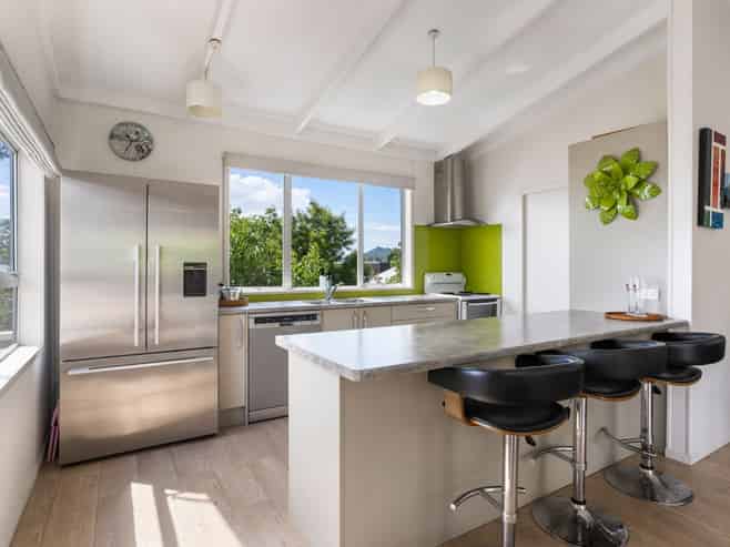 100 Charleston Avenue, Whangamata