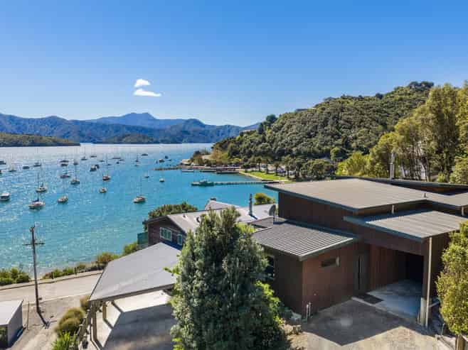 354b Waikawa Road, Waikawa