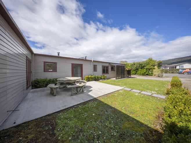 13 View Street, Manapouri