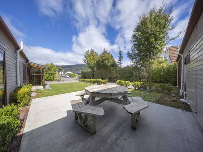 13 View Street, Manapouri