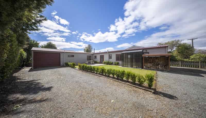 13 View Street, Manapouri