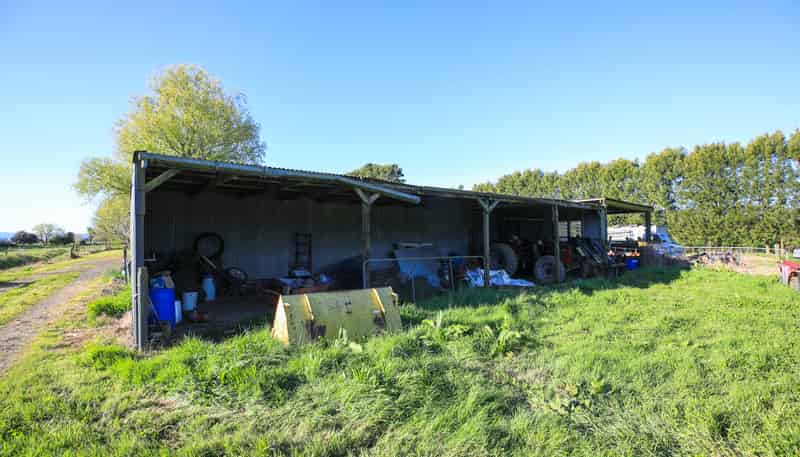 6716 State Highway 2, Netherton