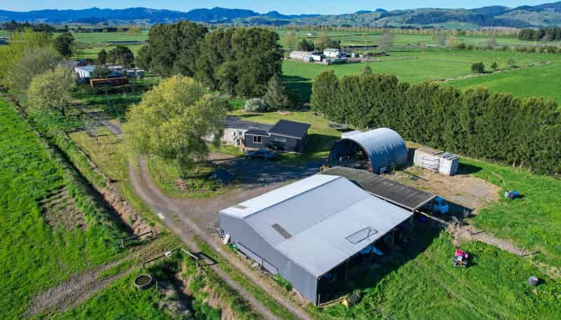 6716 State Highway 2, Netherton