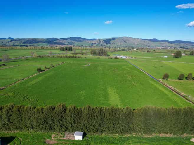 6716 State Highway 2, Netherton