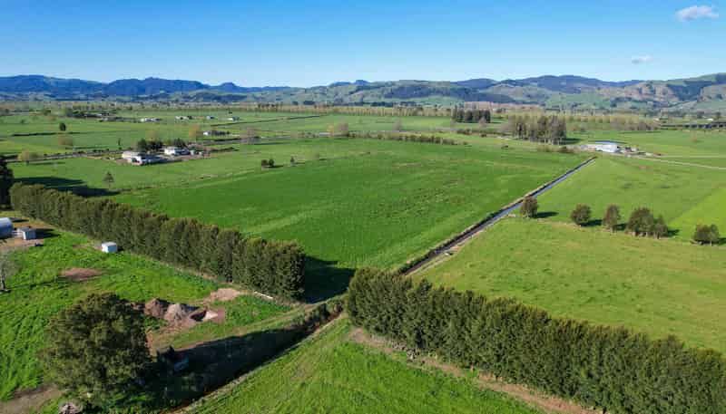 6716 State Highway 2, Netherton