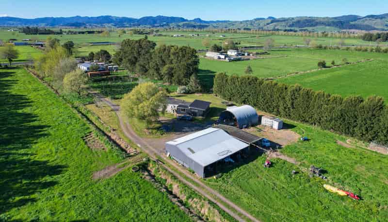 6716 State Highway 2, Netherton