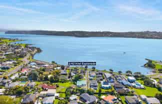 2/42 Kiwi Esplanade, Mangere Bridge