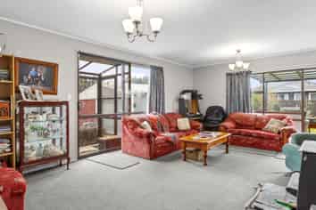 52 Maria Place, TURANGI