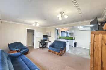 137 Edinburgh Crescent, Waikiwi