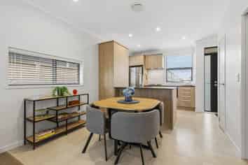12 Whimbrel Road, Flat Bush