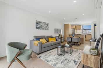 12 Whimbrel Road, Flat Bush