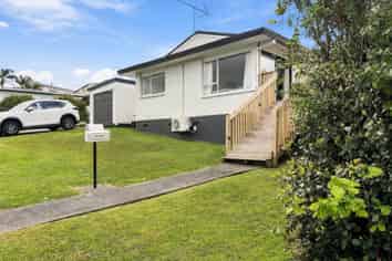 28 Albatross Road, Red Beach