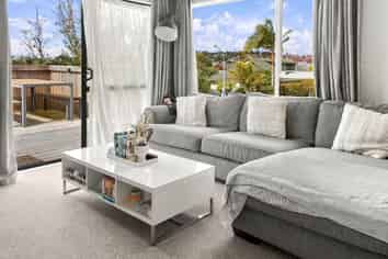 28 Albatross Road, Red Beach