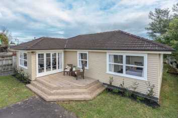 25a Bruce Avenue , Glenview