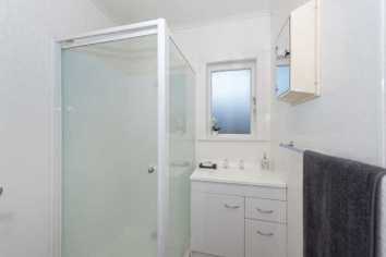 25a Bruce Avenue , Glenview