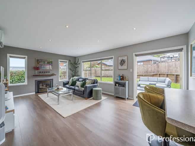 95 Redvers Drive, Belmont