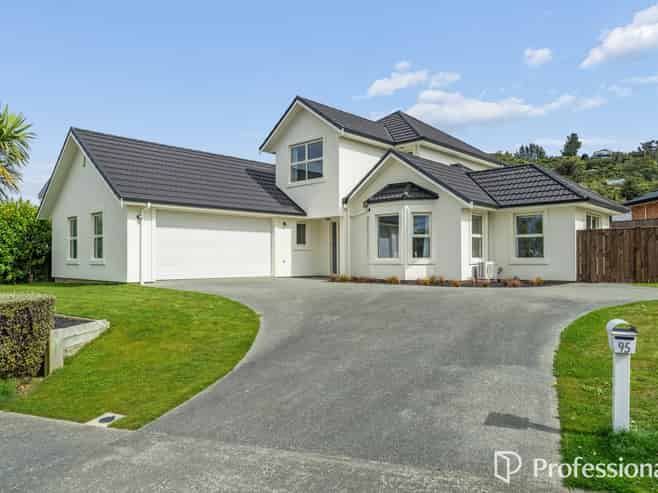 95 Redvers Drive, Belmont