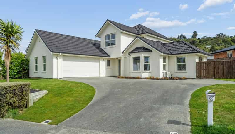95 Redvers Drive, Belmont
