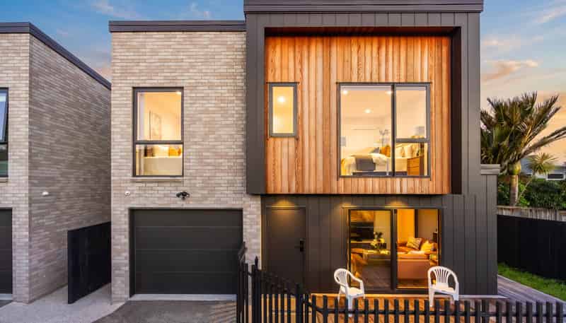2F Hollywood Avenue, Epsom