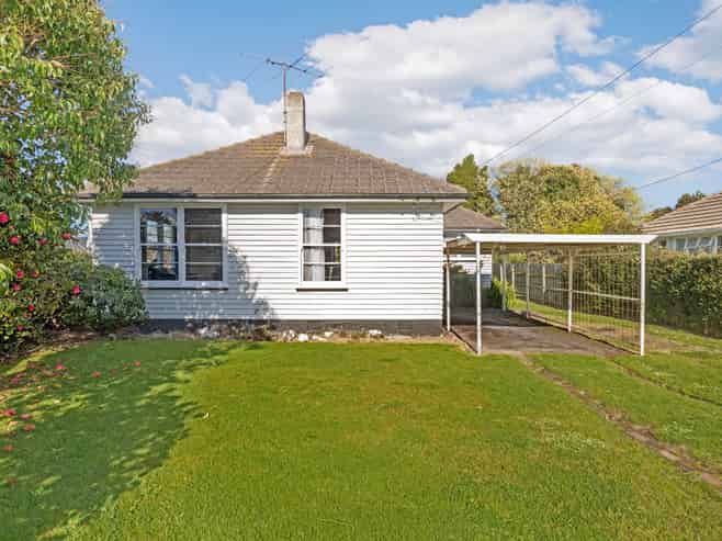 17 Churchill Crescent, Te Hapara