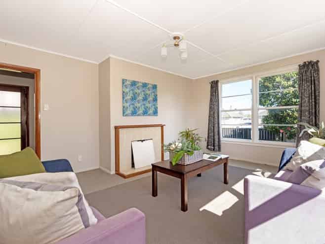 17 Churchill Crescent, Te Hapara