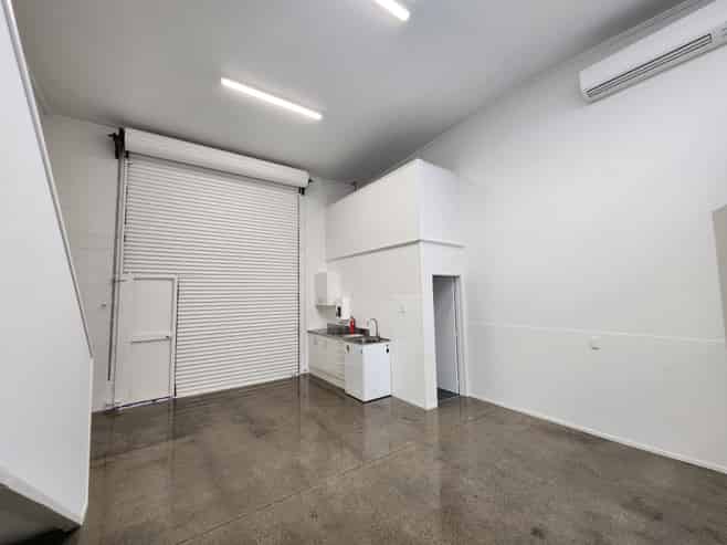 Office, Workshop, Mezzanine. This One Has It All