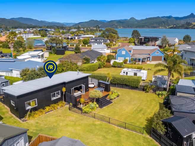 7 Ajax Head, Pauanui