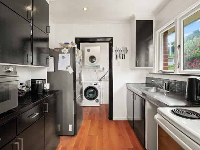 26 Waldron Crescent, Green Island