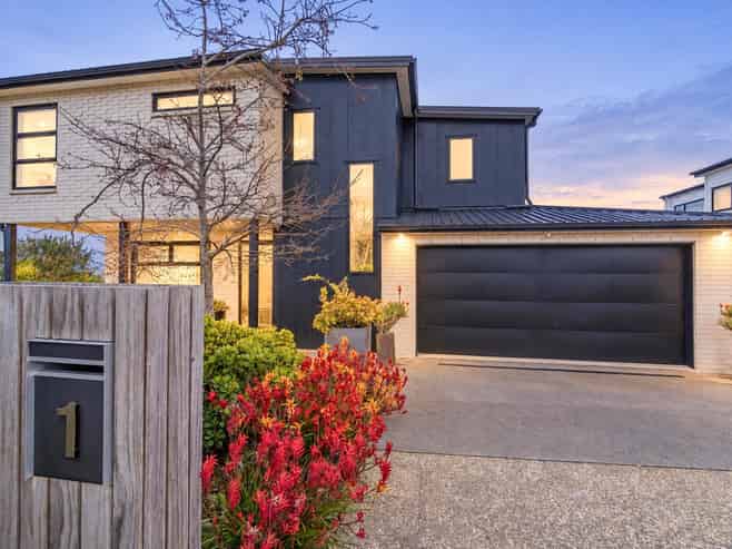 1 Karehu Place, Long Bay