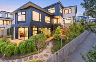 1 Karehu Place, Long Bay