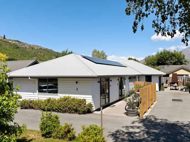 2 Preston Drive, Arrowtown
