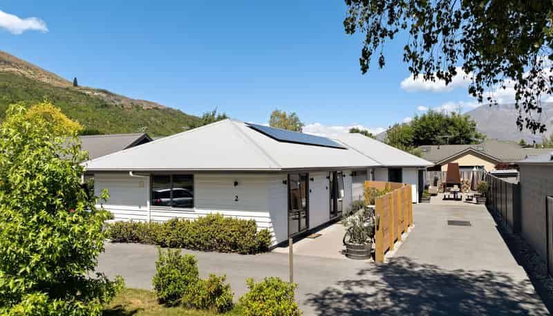 2 Preston Drive, Arrowtown