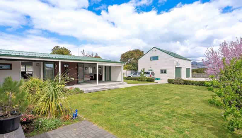 100 Exeter Road, Whangamata